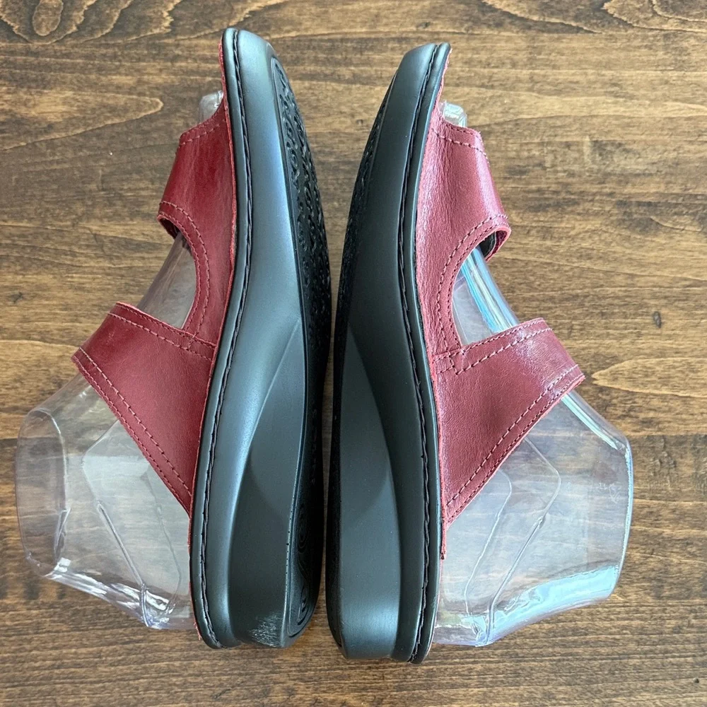 NAOT Women's Dark Red Leather Strap Sandals Size 38 ( US 7-7.5 ) - Picture 3 of 7